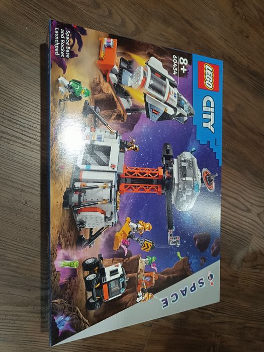 Lego 60434 - Space Base and Rocket Launchpad