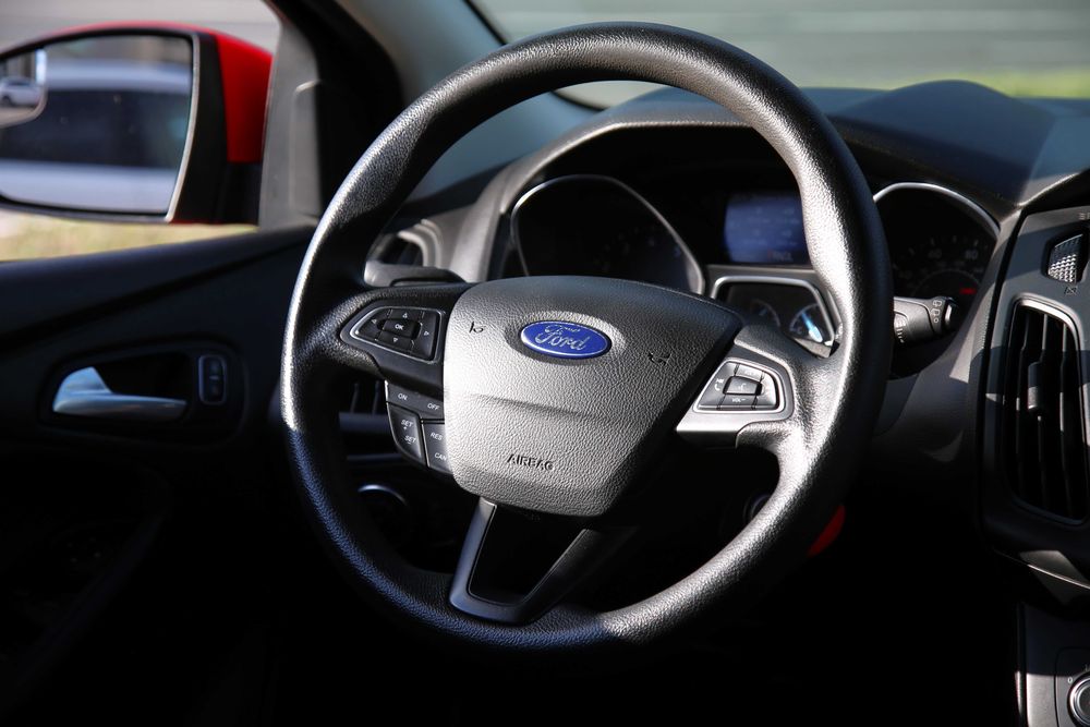 Ford Focus 2017 VIN 1FADP3K23HL247283 фото оголошення 14 з 20