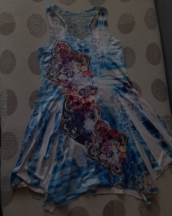 Letnia niebieska sukienka