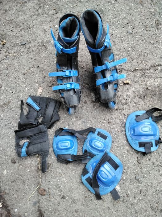 Ролики для катання якісні хороший стан