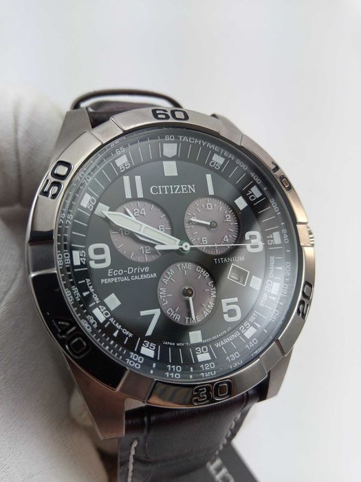 Титановые японские мужские часы Citizen Eco-Drive BL5551-06L, годинник