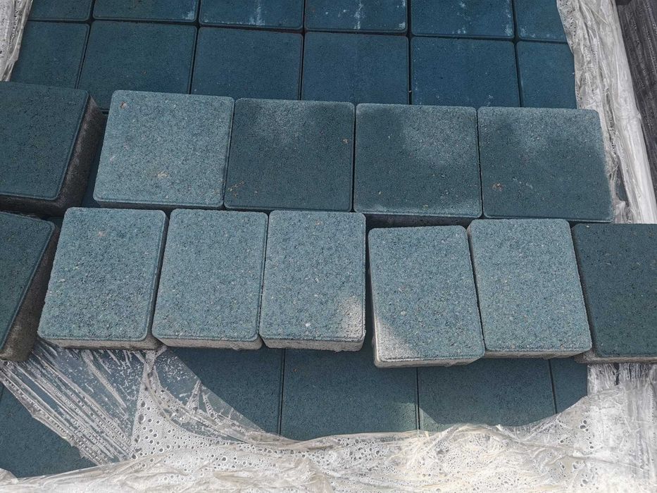 Тротуарна плитка та  бруківка  від виробника