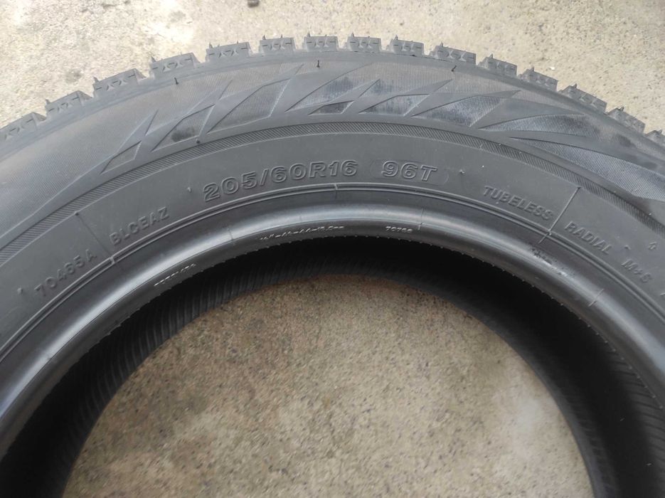 Bridgestone blizac ice 205/60 r16
