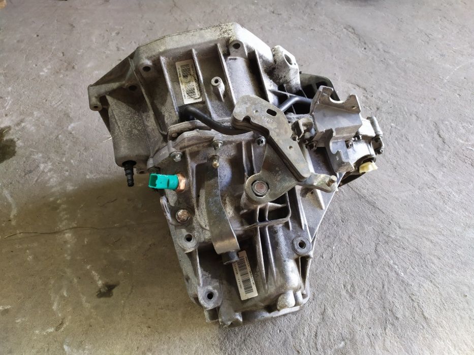 КПП Коробка переключения передач Nissan Qashqai 1.5 dci 32010jd500