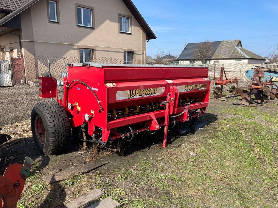 Сівалка дискова причіпна навісна Simulta 2.5 м з міндобривом сошникова