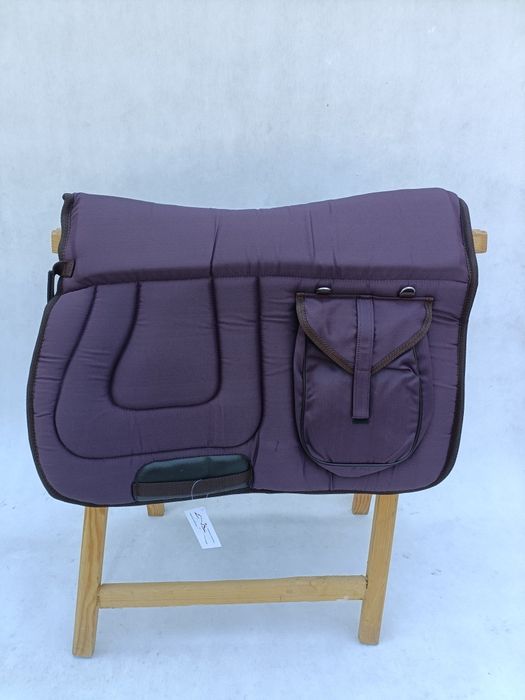 Czaprak rajdowy z sakwami