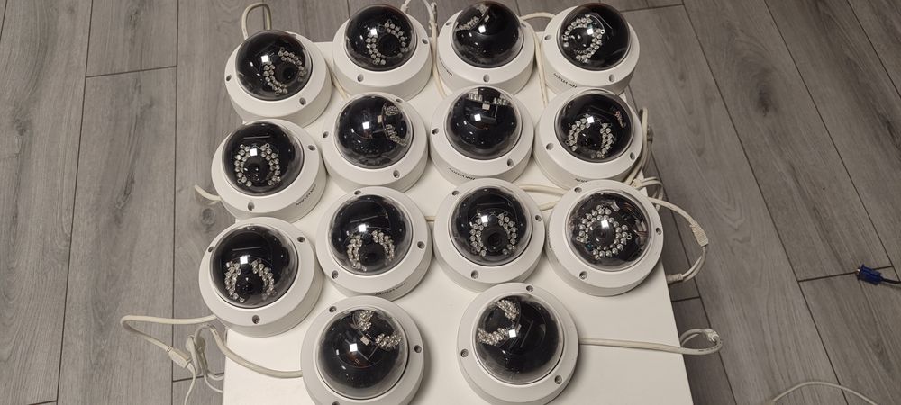 IP-камери Hikvision DS-2CD2112-I