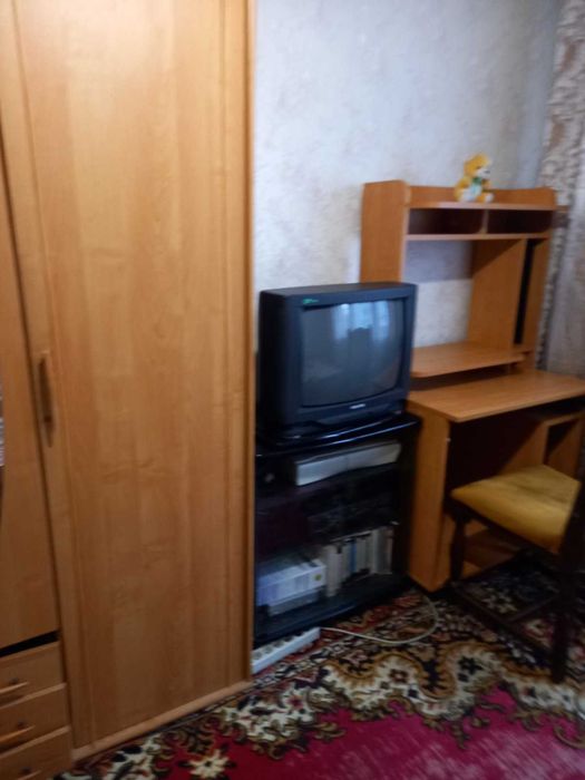 Здається кімната без господарів на Виноградарі