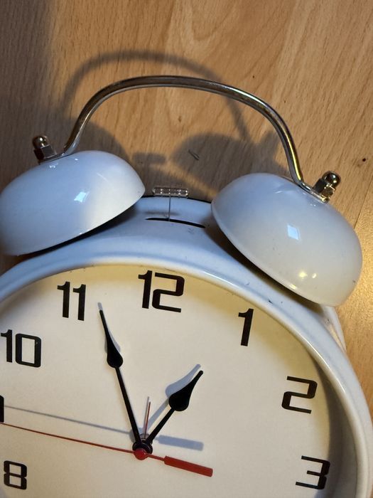 Zegar w idealnym stanie, na baterie