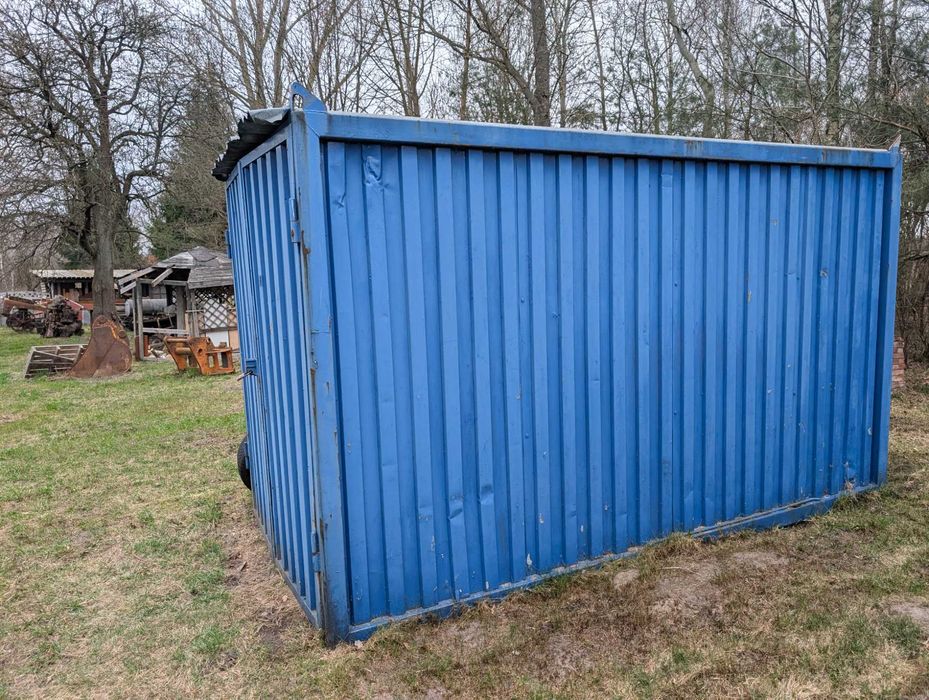 kontener metalowy z podłogą