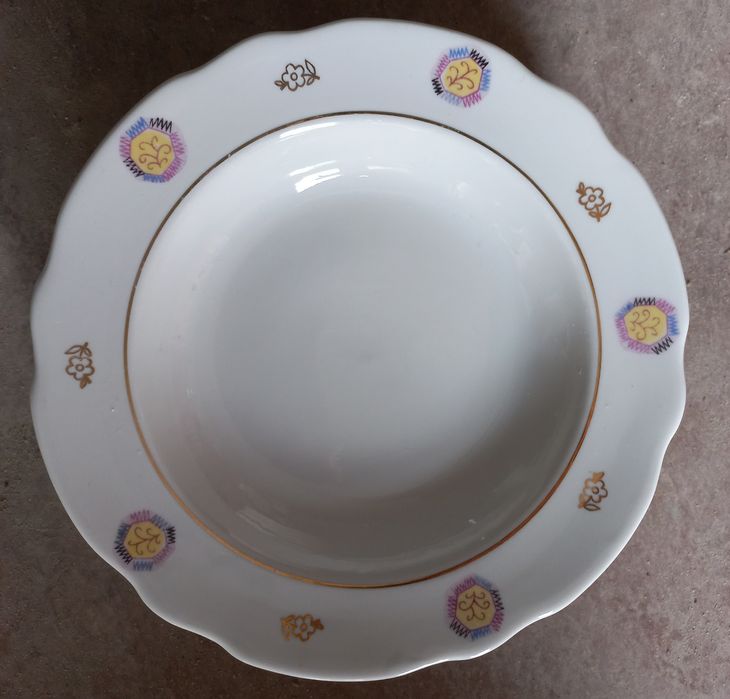 Набір глибоких тарілок