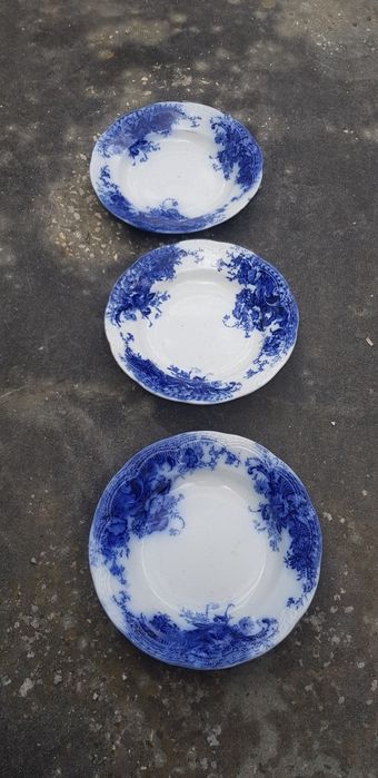 Conjunto pratos loiça sacavem