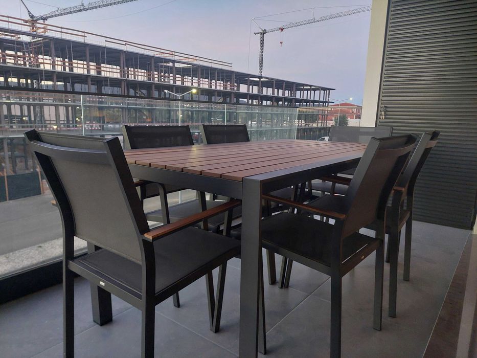 Mesa jardim com 6 cadeiras