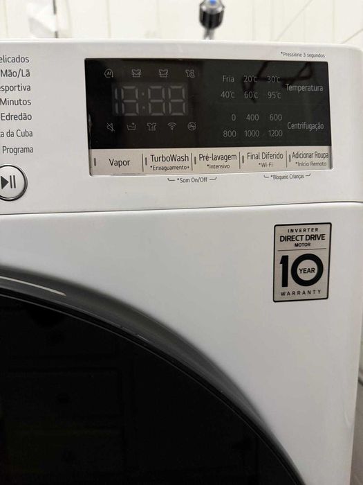 Máquina de Lavar Roupa LG F2WR7S9SGW (9 kg - 1200 rpm - Branco)