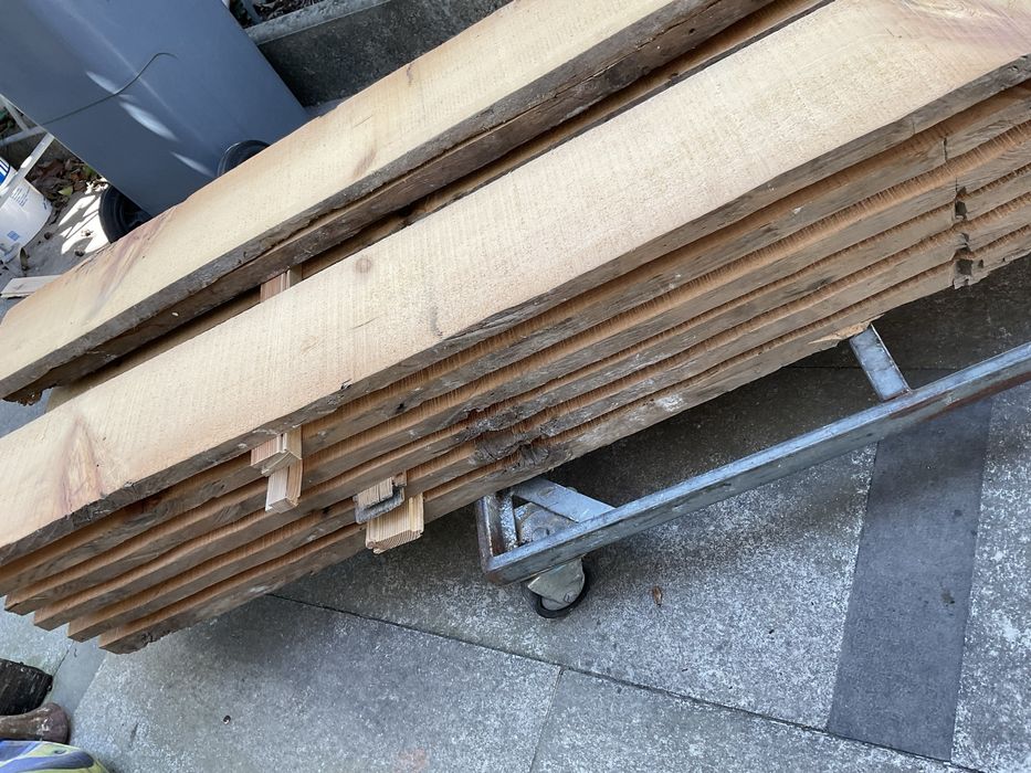 Madeira casquinha serrada