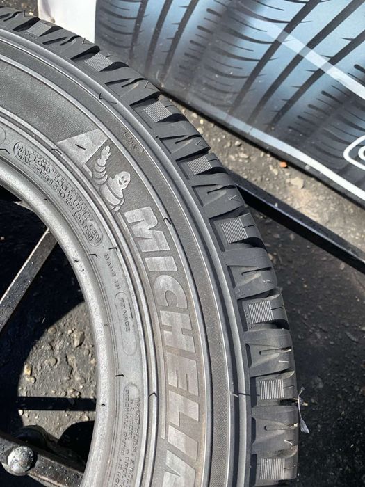 Шини демо нові 215 70 R16 Michelin всесезон