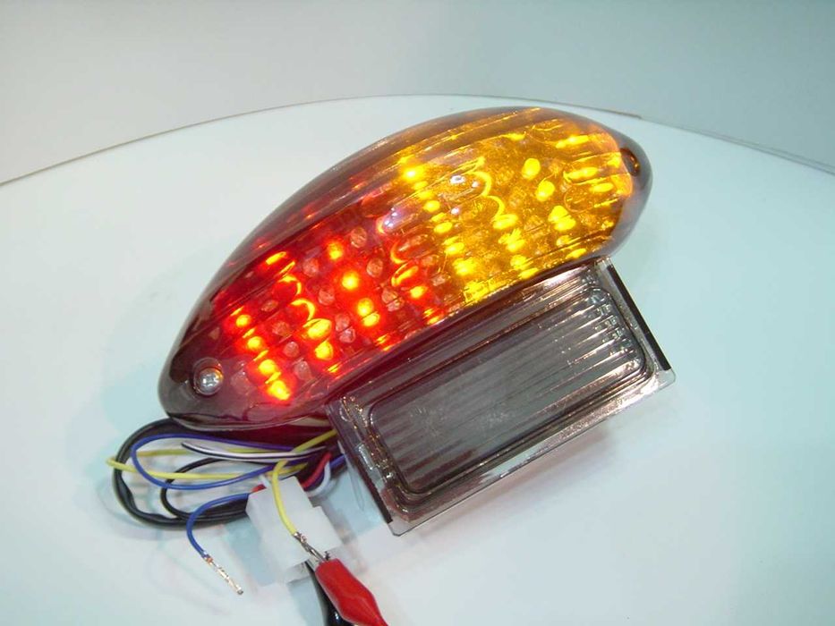 Farolins traseiros LED com piscas Suzuki Hayabusa 99-07