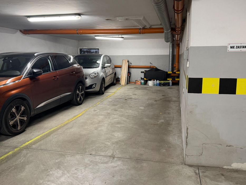 Podwójne miejsce parkingowe, Krowodrza - ul. Kazimierza Wielkiego - Widok 2