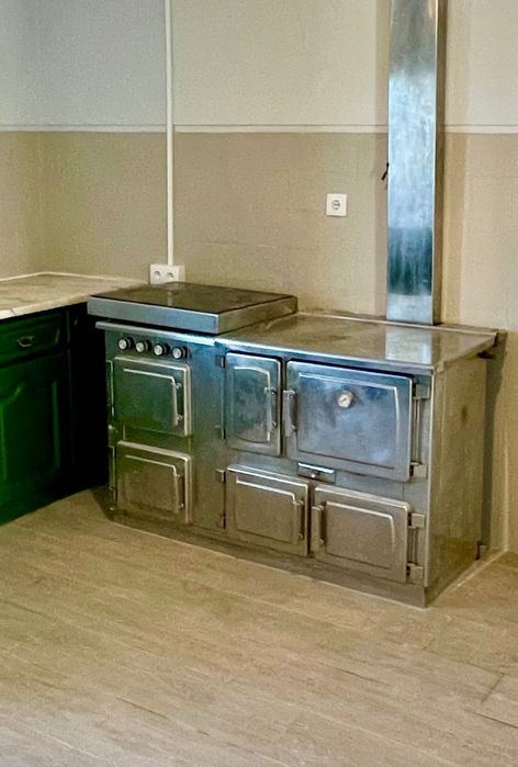 Fogão a lenha e gás em bom estado