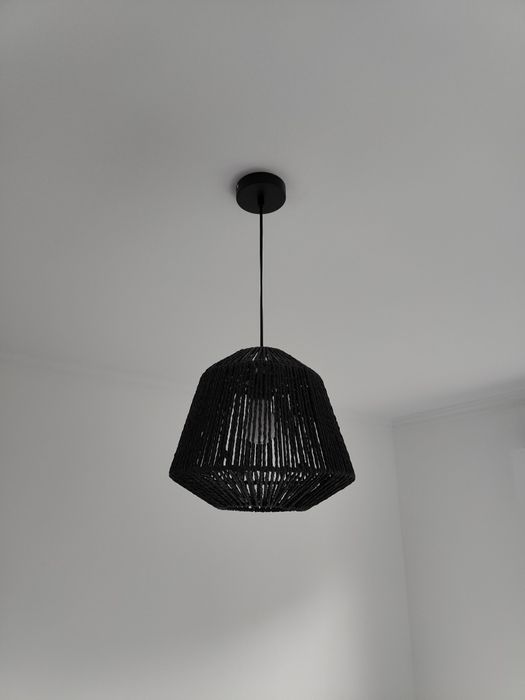 Candeeiro de teto preto