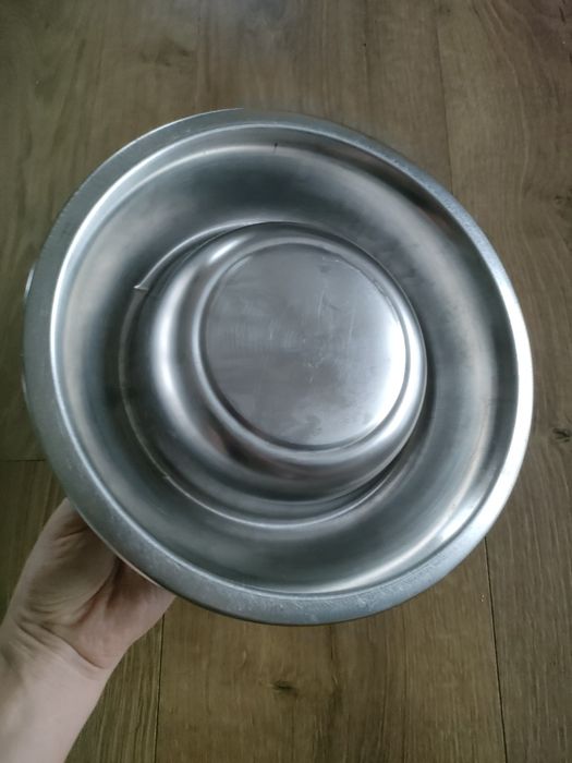 Metalowa miska dla psa
