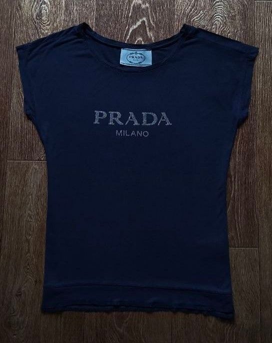 Синяя женская футболка свитшот худи Prada Milano размер M