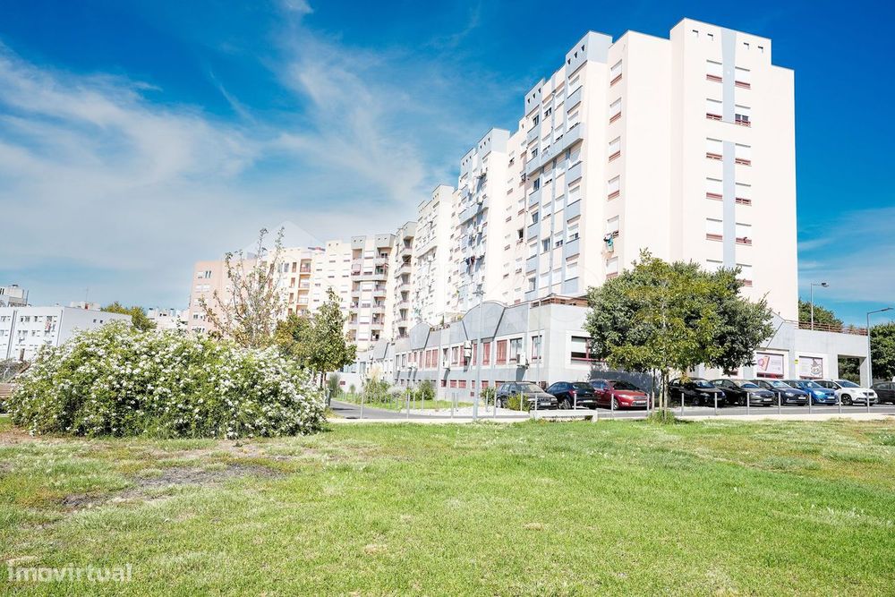 T3 Com 139 M², 2 Lugares De Garagem E Arrecadação | Telheiras, Lisboa