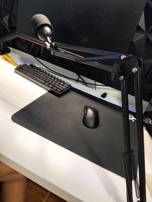 Microfone Razer seiren v3 mini preto