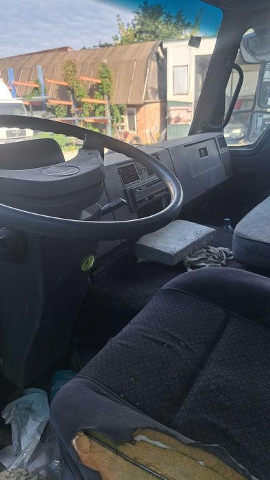 Грузовой авто Тата 613