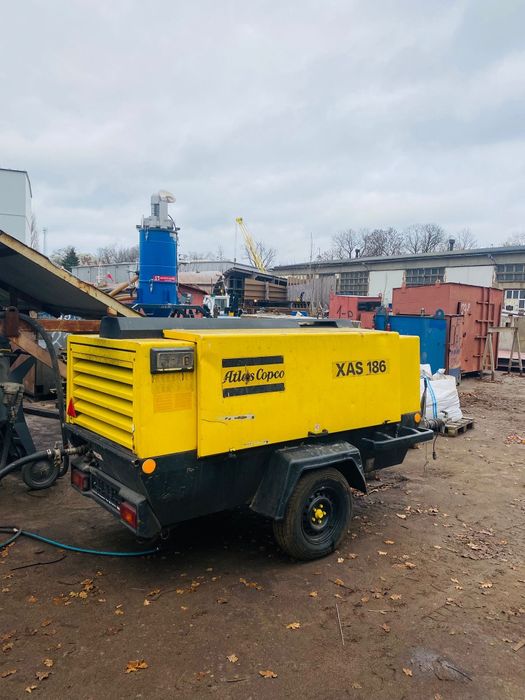 Kompresor śrubowy, sprężarka Atlas xas 186 do piaskowania