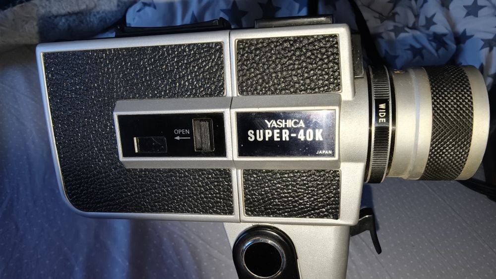 Máquina de filmar YASHICA câmera de 8 milímetros com mala de arrumação original