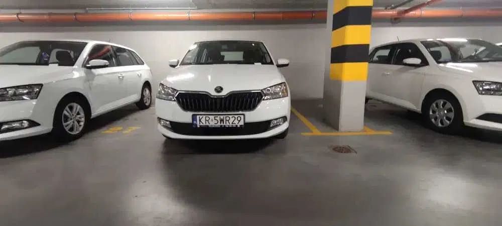 Wynajem samochodu Mazda 6, Toyota Corolla Skoda Fabia Kraków Balice Kryspinów
