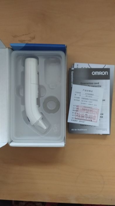 Термометр вушний OMRON