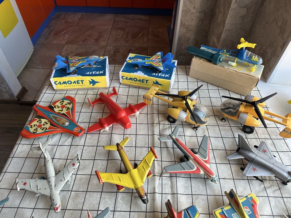 Ігрушка ссср Машинка Літак