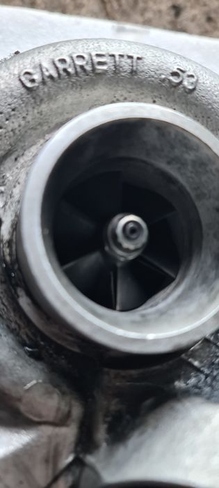 Turbina Turbo Mercedes W211 2.7 CDI OM647 Nastawnik Kompletna