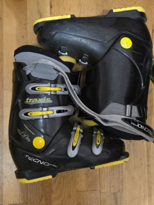 Продам Dalbello Avanti AX 120 Ski Boots і traxis.
