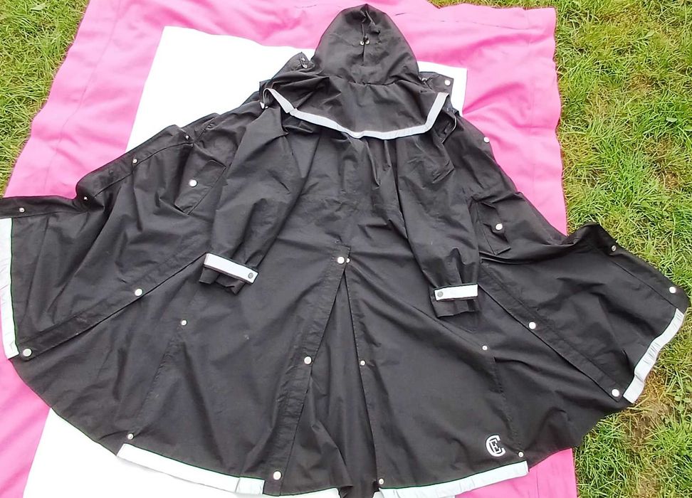 XL płaszcz jeździecki przeciwdeszczowy mega szeroki dół elegancki