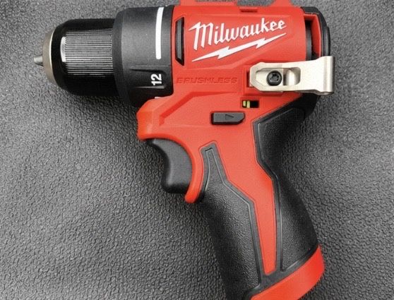 Milwaukee M12 3401-20 Brushless