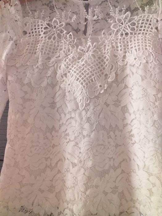 Śliczna koronkowa bluzka