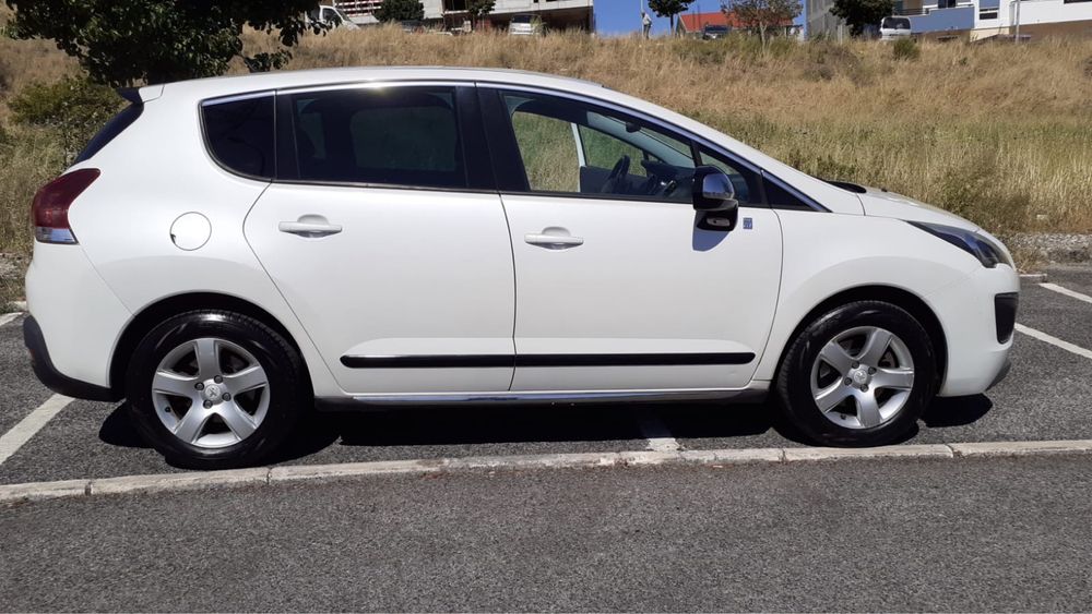 Peugeot 3008 2.0 Hdi  Allure Hibrida4