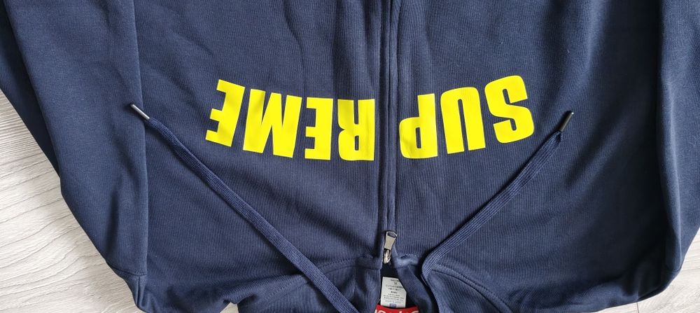 Bluza supreme rozmiar XL, bardziej L