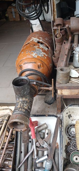 Продам виробничу електром'ясорубку