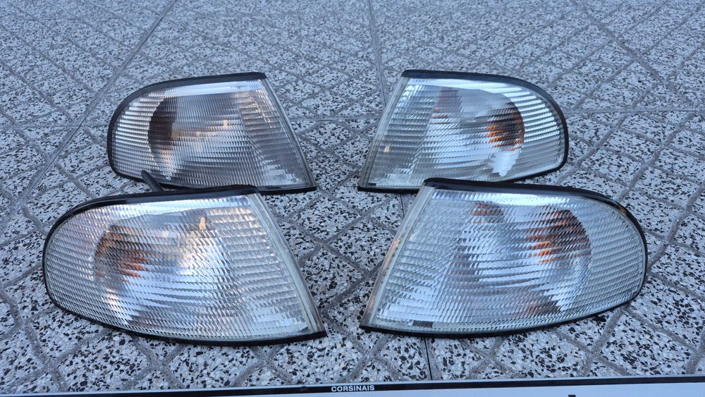 AUDI A4 B5 (8D)-PISCA/ÓTICA DIREITO-ESQUERDO 94 até 1999 Pré-Facelift