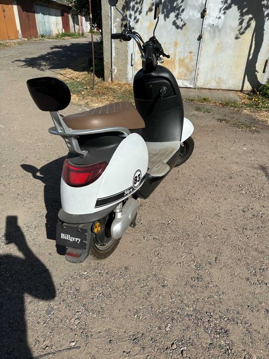 Електроскутер BILLGARY 83 600W/60V/20Ah