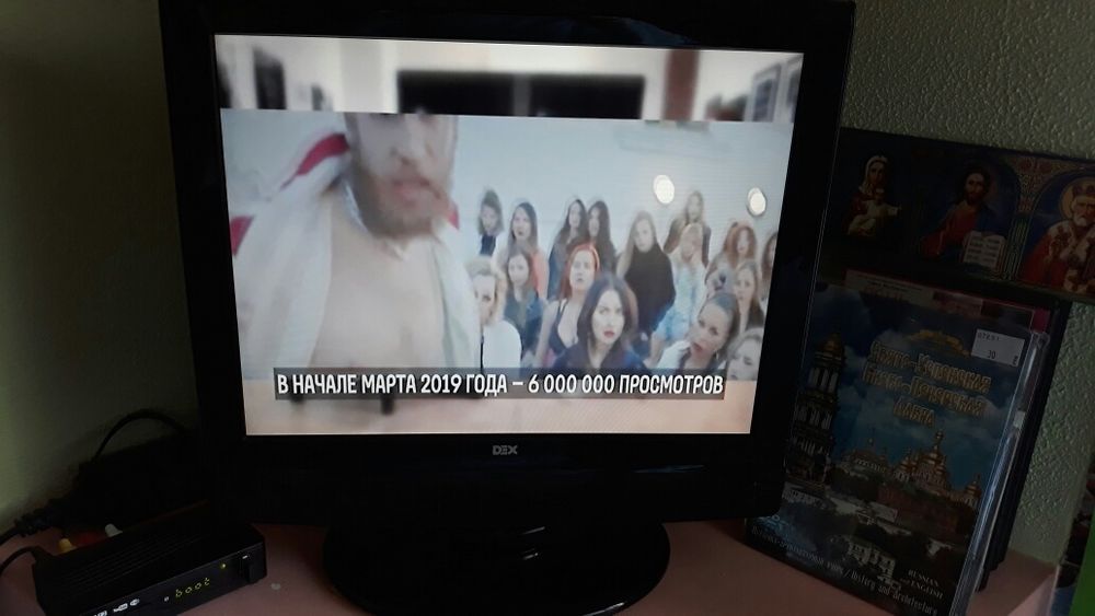 ЖК телевизор с встроенным DVD