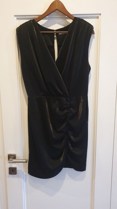 Sukienka taranko czarna z połyskiem rozm. 40.