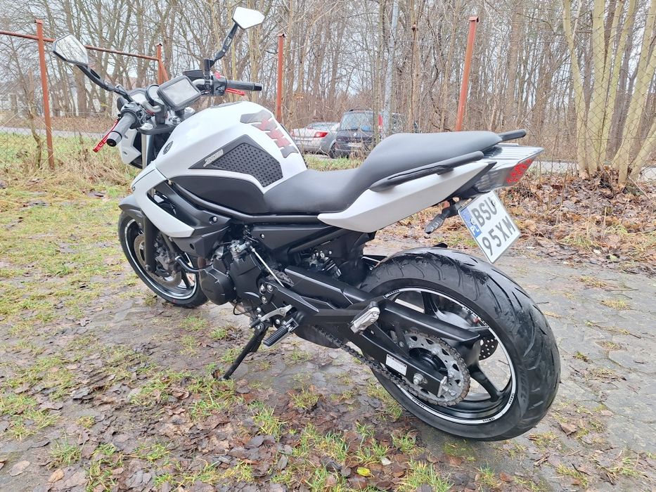 Yamaha XJ6N  ABS  super stan