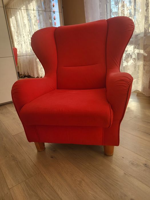 Bardzo wygodny i ładny fotel uszak