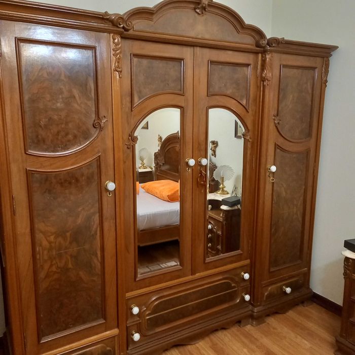 Mobília de quarto antiga