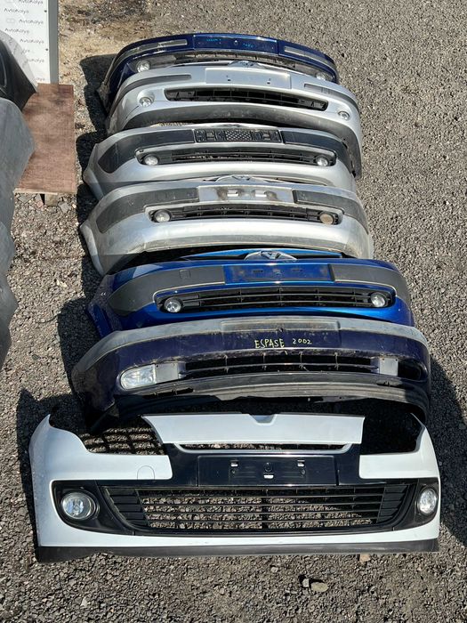 Бампер передній Renault Trafic Megane Scenic Clio Laguna Master Kangoo